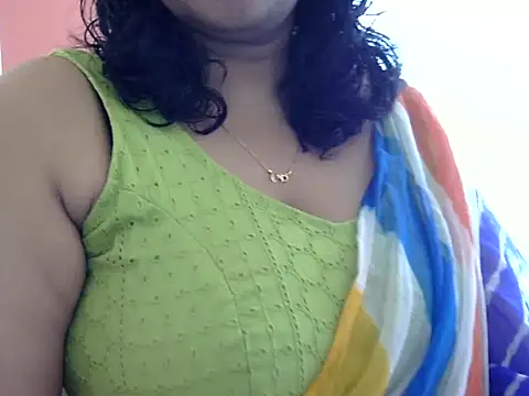 Snapshot of Riya_riyaa chatting on December 13, 2024, 7:15 am Riya riyaa online show from December 13, 2024, 7:15 am