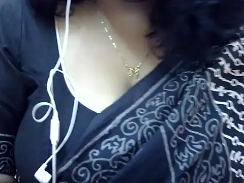 Snapshot of Riya_riyaa chatting on December 19, 2024, 6:23 am Riya riyaa online show from December 19, 2024, 6:23 am