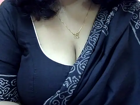 Snapshot of Riya_riyaa chatting on December 21, 2024, 6:41 am Riya riyaa online show from December 21, 2024, 6:41 am