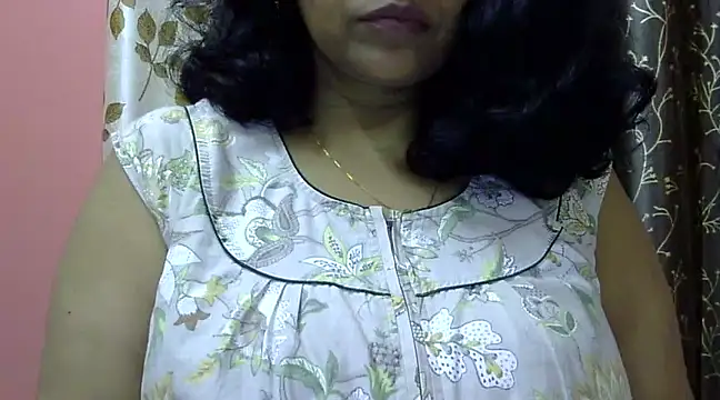 Snapshot of Riya_riyaa chatting on January 2, 2025, 4:24 pm Riya riyaa online show from January 2, 2025, 4:24 pm