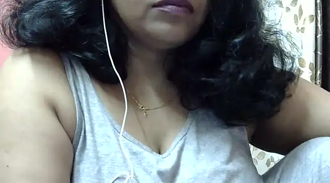 Snapshot of Riya_riyaa chatting on January 6, 2025, 4:34 pm Riya riyaa online show from January 6, 2025, 4:34 pm