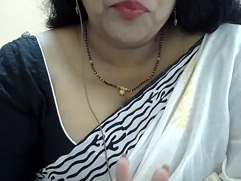 Snapshot of Riya_riyaa chatting on October 7, 2025, 9:17 am Riya riyaa online show from October 7, 2025, 9:17 am