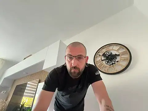 Snapshot of _Haptic_ chatting on April 30, 2026, 3:51 pm Haptic online show from April 30, 2026, 3:51 pm