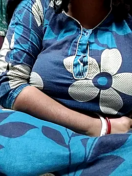 BERRY 00 online show from November 28, 2025, 9:45 am