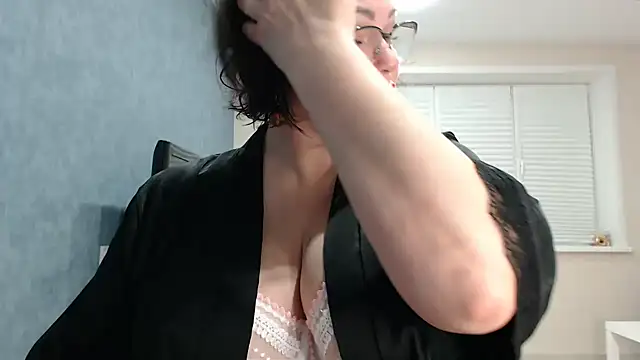 Snapshot of Nora_Star chatting on November 1, 2025, 5:04 pm Nora Star online show from November 1, 2025, 5:04 pm