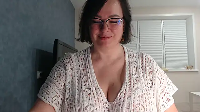 Snapshot of Nora_Star chatting on November 17, 2025, 6:03 pm Nora Star online show from November 17, 2025, 6:03 pm