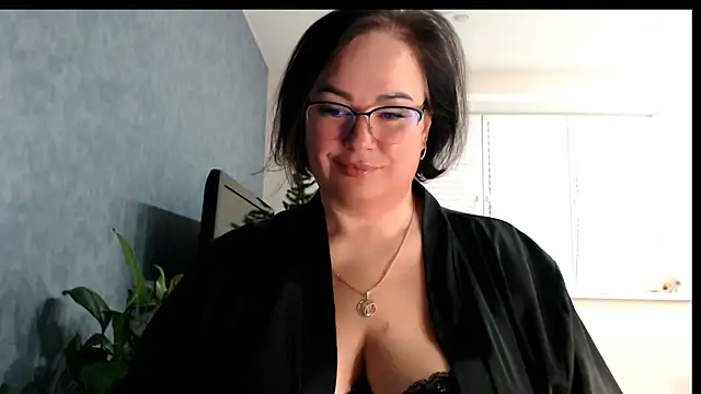 Snapshot of Nora_Star chatting on December 21, 2025, 6:59 pm Nora Star online show from December 21, 2025, 6:59 pm