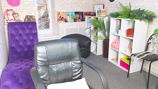 Nika Kitten online show from March 3, 2026, 10:32 am