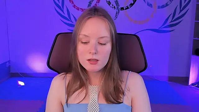 Snapshot of VivienLeeigh chatting on December 8, 2024, 12:08 pm VivienLeeigh online show from December 8, 2024, 12:08 pm