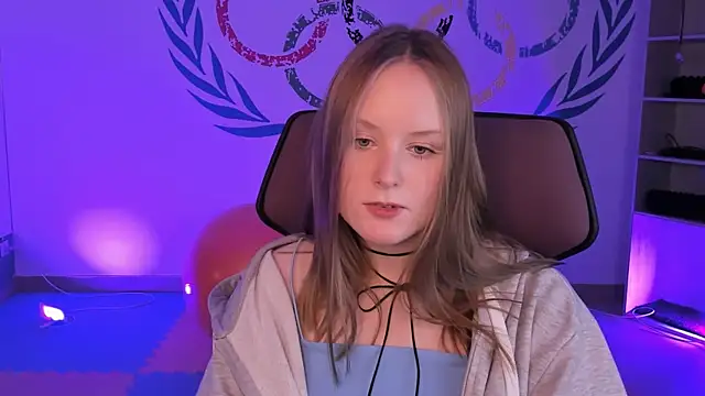 Snapshot of VivienLeeigh chatting on December 9, 2024, 7:07 pm VivienLeeigh online show from December 9, 2024, 7:07 pm