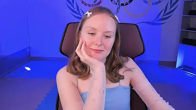 Snapshot of VivienLeeigh chatting on December 11, 2024, 8:18 pm VivienLeeigh online show from December 11, 2024, 8:18 pm