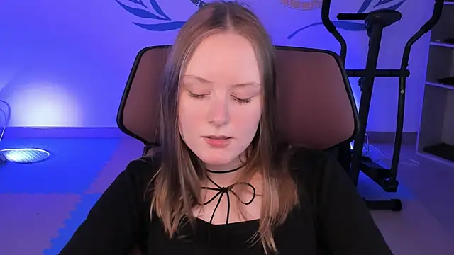 Snapshot of VivienLeeigh chatting on December 14, 2024, 7:14 pm VivienLeeigh online show from December 14, 2024, 7:14 pm