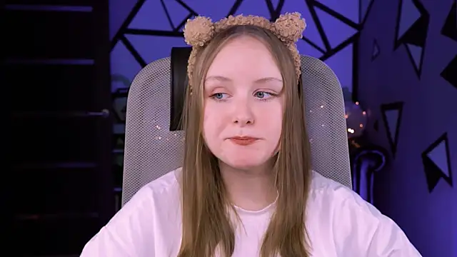 Snapshot of VivienLeeigh chatting on February 13, 2025, 4:17 pm VivienLeeigh online show from February 13, 2025, 4:17 pm