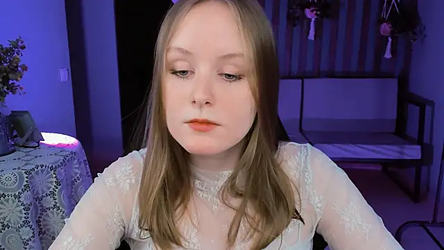 Snapshot of VivienLeeigh chatting on February 15, 2025, 12:11 pm VivienLeeigh online show from February 15, 2025, 12:11 pm