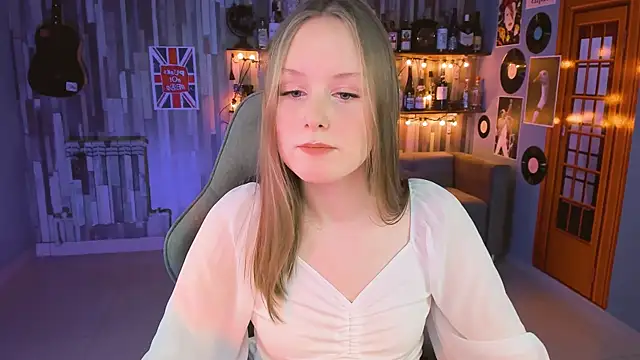 Snapshot of VivienLeeigh chatting on March 18, 2025, 7:20 pm VivienLeeigh online show from March 18, 2025, 7:20 pm