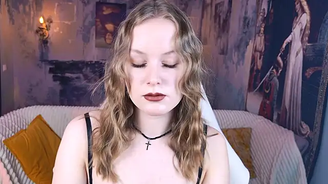 VivienLeeigh online show from February 21, 2026, 1:06 am