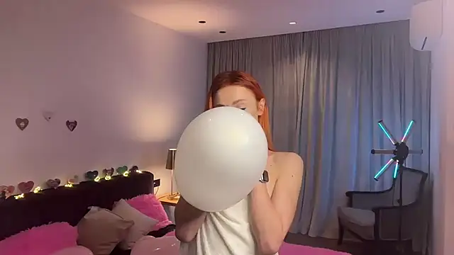 little fox alisa online show from February 12, 2025, 9:22 pm