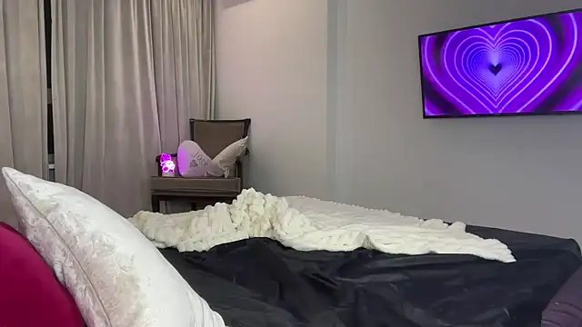 little fox alisa online show from March 19, 2025, 12:15 am