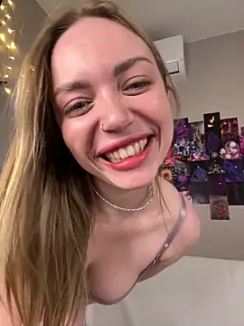 Snapshot of AnetGrey2 chatting on February 13, 2025, 10:54 pm AnetGrey2 online show from February 13, 2025, 10:54 pm