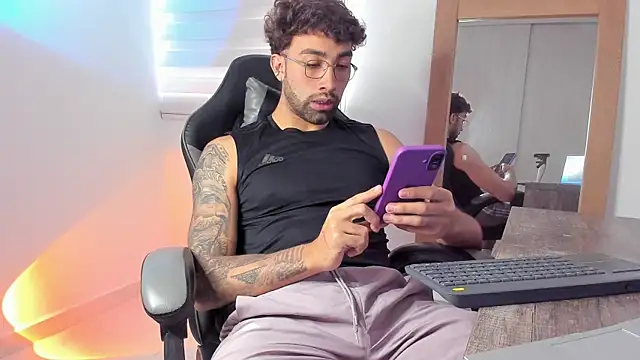 stephennolan1 online show from March 24, 2026, 3:39 pm