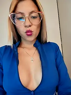 little mavi online show from January 2, 2025, 9:39 pm