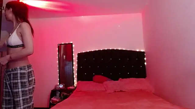 holy juli online show from May 10, 2026, 3:23 am