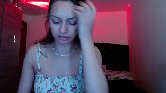 holy juli online show from June 9, 2026, 3:29 am