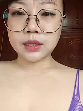 Snapshot of daeyulin chatting on December 17, 2024, 6:24 am daeyulin online show from December 17, 2024, 6:24 am