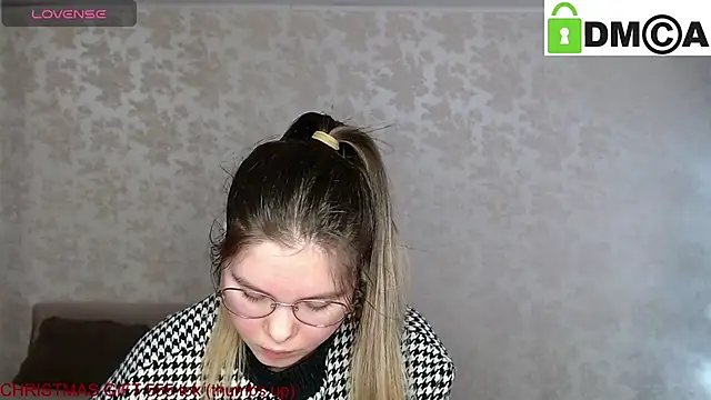 Snapshot of holy_michela chatting on December 24, 2024, 9:50 am holy michela online show from December 24, 2024, 9:50 am