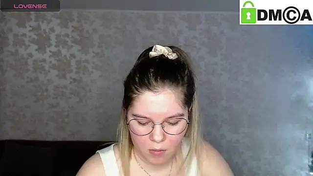 Snapshot of holy_michela chatting on January 9, 2025, 6:48 am holy michela online show from January 9, 2025, 6:48 am
