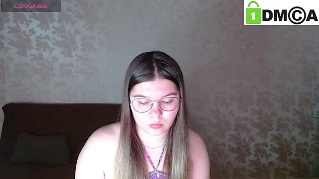 Snapshot of holy_michela chatting on February 24, 2025, 5:43 am holy michela online show from February 24, 2025, 5:43 am