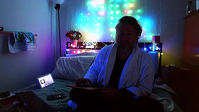 Snapshot of onlym4m chatting on December 19, 2024, 10:42 pm onlym4m online show from December 19, 2024, 10:42 pm