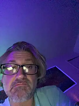 Snapshot of onlym4m chatting on October 25, 2025, 4:13 pm onlym4m online show from October 25, 2025, 4:13 pm