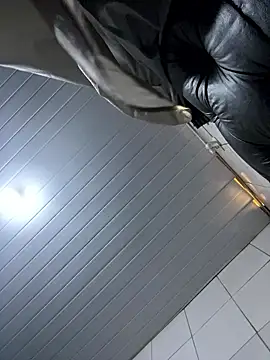 luara1988 online show from January 12, 2026, 4:12 pm