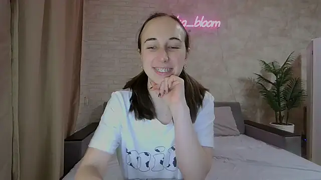 Anika bloom online show from January 22, 2025, 5:05 am