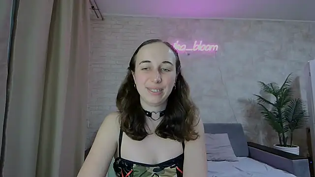 Anika bloom online show from January 28, 2025, 4:39 am