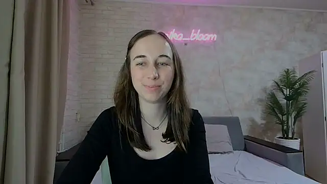 Anika bloom online show from February 6, 2025, 5:35 am
