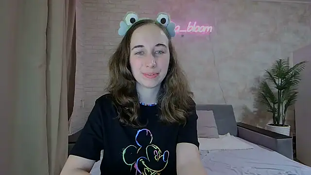 Anika bloom online show from February 10, 2025, 8:10 pm