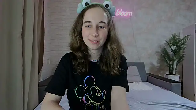 Anika bloom online show from February 11, 2025, 6:19 am