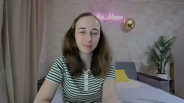 Anika bloom online show from February 18, 2025, 8:47 pm