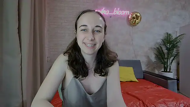 Anika bloom online show from February 28, 2025, 12:10 am