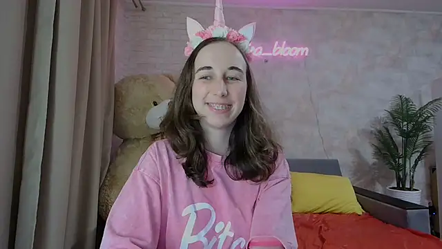 Anika bloom online show from March 16, 2025, 6:09 am
