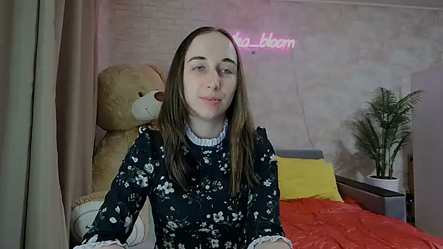 Anika bloom online show from March 17, 2025, 8:51 pm