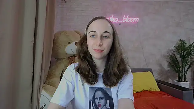 Anika bloom online show from March 19, 2025, 5:41 am