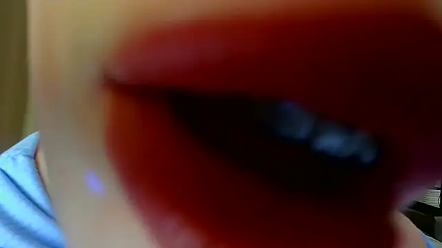 Snapshot of Anika_bloom chatting on February 15, 2026, 2:14 pm Anika bloom online show from February 15, 2026, 2:14 pm