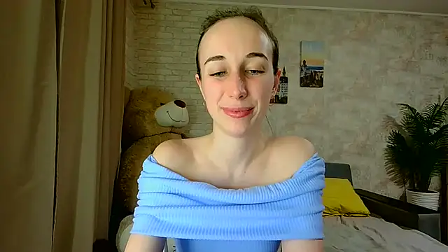 Snapshot of Anika_bloom chatting on February 16, 2026, 2:18 am Anika bloom online show from February 16, 2026, 2:18 am