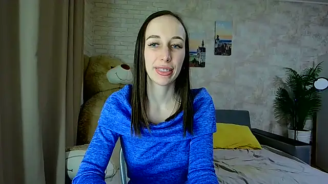 Snapshot of Anika_bloom chatting on February 17, 2026, 7:53 pm Anika bloom online show from February 17, 2026, 7:53 pm