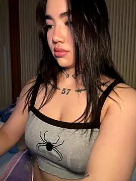 Snapshot of Nickiiiii chatting on October 18, 2025, 4:52 pm Nickiiiii online show from October 18, 2025, 4:52 pm