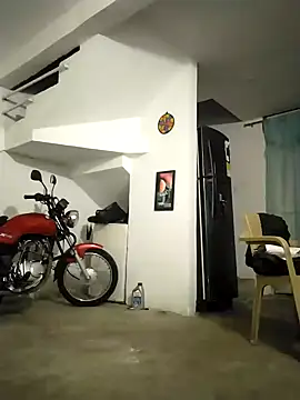 Snapshot of King_russo chatting on September 20, 2025, 11:17 pm King russo online show from September 20, 2025, 11:17 pm