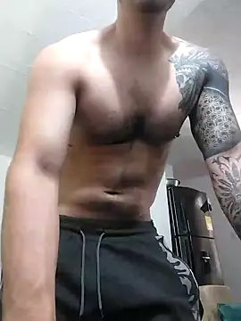 Snapshot of King_russo chatting on October 11, 2025, 3:43 pm King russo online show from October 11, 2025, 3:43 pm